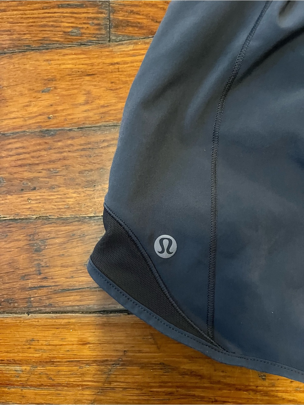 lululemon athletica Women's Hotty Hot Shorts - Charcoal Gray - Picture 3 of 4